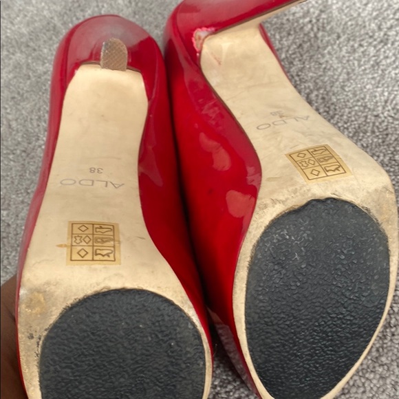 Aldo 7 inch red pumps - Picture 4 of 5